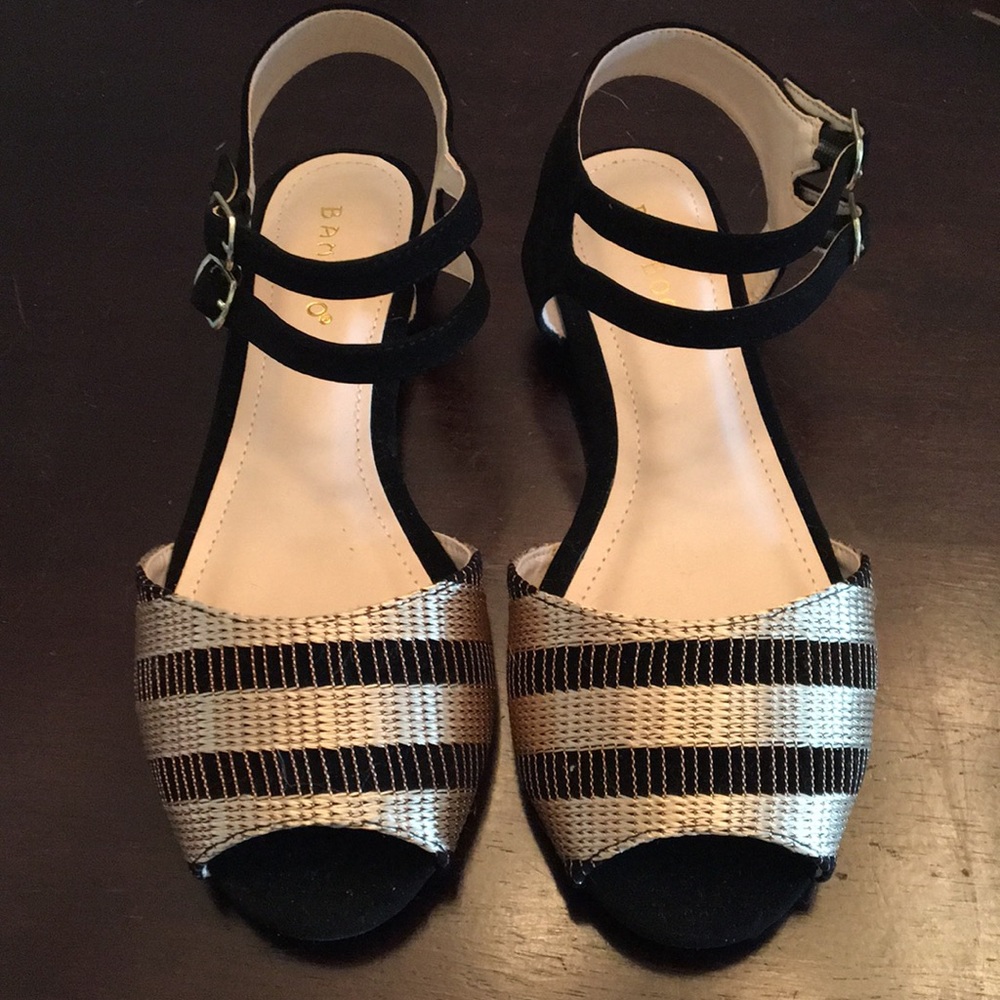 BRAND NEW Bamboo flats